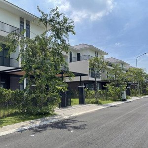 biệt thự cao cấp liền kề hóc môn