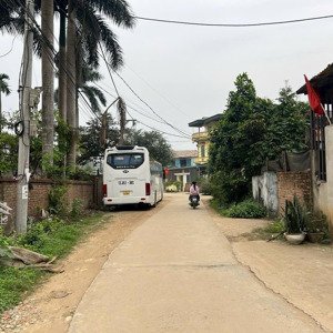 bán 250m2 đất tại trục chính trung tâm xóm miễu , tiến xuân , thạch thất , hà nội