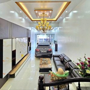 n4159 cho thuê nhà ngô gia tự văn cao gara ô tô trong nhà, sân chơi bbq