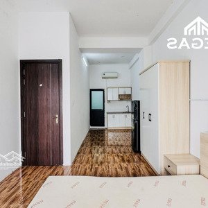 cho thuê căn hộ dịch vụ cao cấp studio ban công lớn nằm ngay khu đô thị vạn phúc