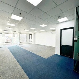 cần cho thuê văn phòng gấp gấp, giá chỉ 11$+, diện tích 165m2, khu sân bay tsn