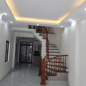nhà dòng tiền đầu tư. 41.2m2/5t/7 phòng/cho thuê 20 - 25tr/th - 5,95 tỷ. ngõ 3 gác, 70m ra quốc lộ