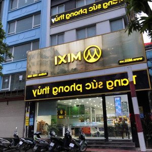 cho thuê nhà mặt phố nguyễn hoàng cầu giấy mt 7m. dt 150m2 x 4 tầng. vị trí giữa phố. vỉa hè rộng