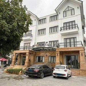 cho thuê nhà ngõ 23 đỗ quang-70m2,5 tầng,oto đỗ cửa giá 35 triệu/tháng