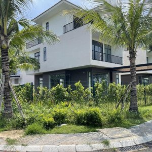 biệt thự góc 3 mặt tiền 14,7x20m view sân golf hồ sinh thái 1 trệt 2 lầu. giá 7,8 tỷ