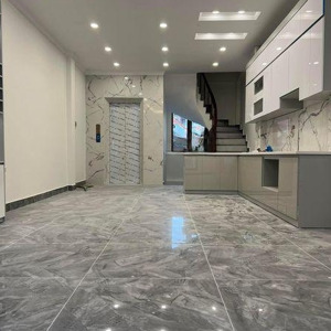 bán nhà mặt phố giáp bát - hoàng mai. kinh doanh sầm uất đường rộng có vỉa hè. dt 120m2