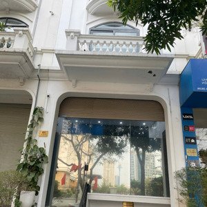 cho thuê nhà mặt phố dịch vọng hậu-duy tân-cầu giấy 100m2 7 tầng 1 hầm. mt 6m. thông sàn. giá 70tr