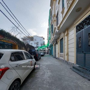 nguyễn viết xuân hà đông - thang máy - 2 thoáng - ô tô đỗ cổng - giá chỉ 8,3 tỷ