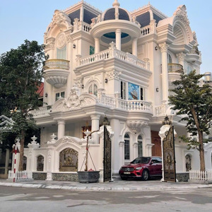 bán gấp biệt thự trung tâm quận đống đa 6x tỷ 220m2 mặt tiền 8m xây 4 tầng thang máy đường 2 ô tô