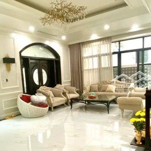 Cần Bán Biệt Thự Song Lập - 200m2 - Hoàn Thiện Full Nội Thất Mới - Có Thang Máy - Chỉ : 26.7 Tỷ