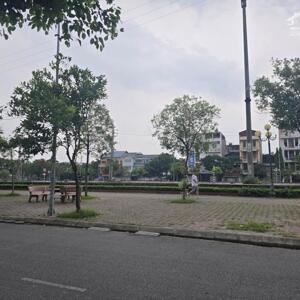 Bán đất Biệt Thự Lạc Long Quân - View Sông - TP Hải Dương