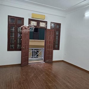 cho thuê nhà riêng s50m2, 04 tầng + gara , giá 18 triệu tại c11 ngõ 131 nguyễn thị định, thanh xuân