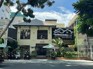 tin thật 100%. mặt tiền huỳnh văn bánh, phú nhuận. hàng hiếm 3tầng. 6.3x14m cn: 88m². giá chỉ 34 tỷ