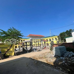 gia đình có mảnh đất 1600m2 - vị trí đắc địa - đối diện kđt xanh villas gần ngã tư hòa lạc