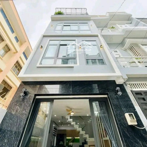 kẹt vốn cần bán gấp căn nhà trần bình trọng - p.2 - q.5, giá 3tỷ650/86,5m2, đang cho thuê 27tr