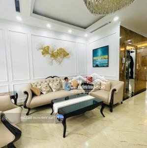 cho thuê căn biệt thự liền kề xẻ khe, dt140m2 x 4t, mt7m2 xẻ khe. kết hợp làm kinh doanh và để ở.