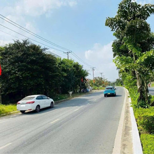 bán 1630m2 đất mặt tiền đường nguyễn văn cừ , cách đại học nam cần thơ 600m