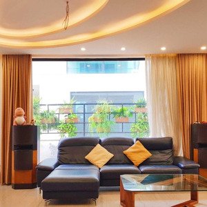 cho thuê biệt thự đơn lập tại lucasta villa, diện tích xd hơn 500m2 cho thuê 55 triệu/tháng