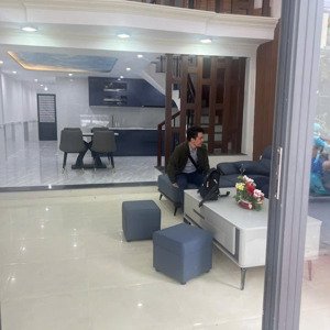 cho thuê nhà 3 tầng mặt tiền đặng đình vân, thanh khê. cách biển vài bước chân 4 pn 2wc chỉ 12tr/th