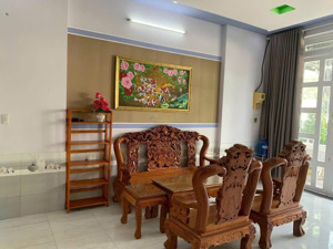cho thuê nhà trệt lầu 3 phòng ngủ đầy đủ nội thất khu dân cư hồng loan