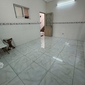 Cho Thuê Nhà Trọ Tại 559 Quốc Lộ 50, 3,3 Triệu, 25m2, Giá Siêu Hời, Chính Chủ