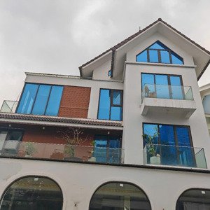 bán biệt thự thành phố giao lưu, 205m2, mt 12m, kinh doanh, nhỉnh 50tỷ