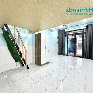 nhà cổng riêng - lối đi riêng - sân để xe rộng - mặt bằng làm văn phòng - kinh doanh nhỏ