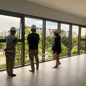 chính chủ cần bán căn office đang cho thuê 9tr/tháng. ddt0982282899