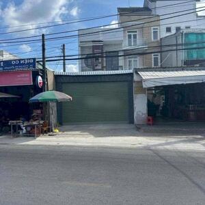 Cho thuê nhà mặt tiền đường nguyễn chí thanh đối diện chợ giá 12 triệu