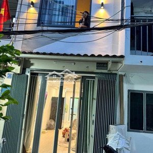 bán nhà 2 tầng nguyễn tri phương, q.10 chỉ 5,5 tỷ