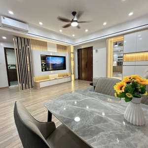 bán căn hộ 3 phòng ngủ sổ đỏ 80m2, full nội thất toà chung cư oct2 linh đàm