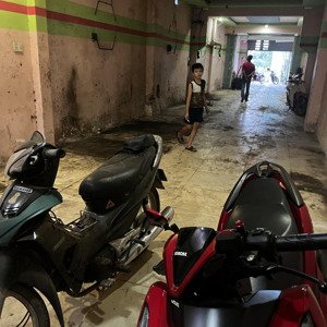cho thuê nhà sàn suốt đang làm xưởng in - xe cẩu 7 tấn vào trước nhà - có gác