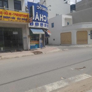 nhà cho thuê góc 2mt hẻm thông. kinh doanh mọi ngành nghề. giá 7 triệu/tháng