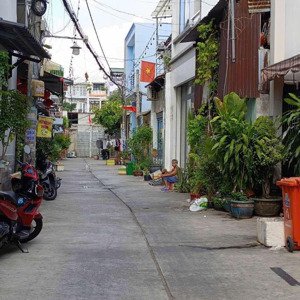 cần bán gấp nhà đường lạc long quân p3, q11 42m2