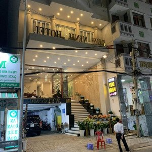 cần bán khách sạn duy ninh hotel trung tâm tp vũng tàu ngay bãi sau