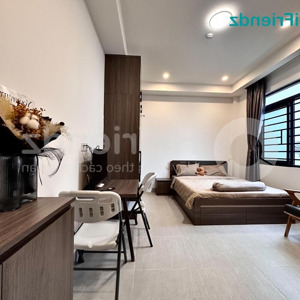 căn hộ cc mini cửa sổ thoáng mới 100% - thang máy, hầm xe - ngay cư xá đô thành, vòng xoay dân chủ