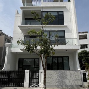 cho thuê toà văn phòng 600m2 hầm 4 sàn trống view sông sài gòn nội khu compound an ninh yên tĩnh