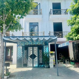 Nhà Mặt Phố Hùng Vươngnhà Mặt Phố Hùng Vương, 85m2, 2pn, 3wc, Bến Cát, Bình Dương