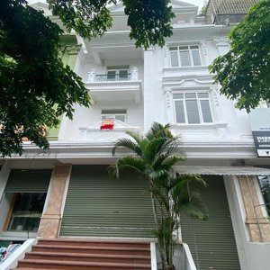cho thuê bt đẹp xuất sắc tại phạm văn đồng, 60 triệu, 130m2 x 5 tầng, bắc từ liêm, hà nội