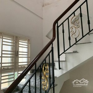 Chính Chủ Cho Thuê Biệt Thự Gía Rẻ 2mt 567 đường Bình Thới Giá 46 Triệu 105m2