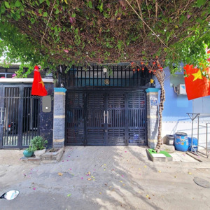 nhà cấp 4 gác lửng sát đường đông minh, đông hòa, dĩ an. lh 