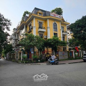 bán biệt thự lô góc 3 mặt đường 2 mặt vườn hoa khu đtm nam cường - phạm văn đồng - hà nội 398m2