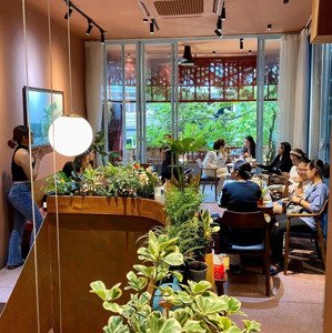 Sang Quán Cà Phê đẹp Trung Tâm Tp, Giá Thuê Chỉ 25 Triệu/ Tháng