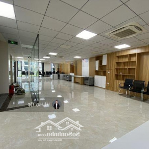 văn phòng ngụy như kon tum 150m², 160m² làm ngoài giờ free giá cực mềm, chia sẵn các phòng