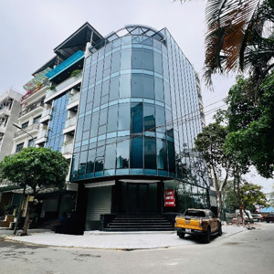cho thuê tòa nhà 2 mt nguyễn văn trỗi, p15, dt: 8,5x22m. hầm 6 tầng. sàn suốt. pccc