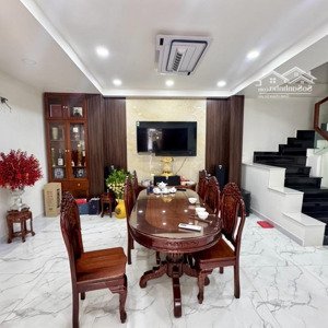 giảm sâu. bán nhanh cho căn này ngang siêu khủng hơn 11m. nhà đẹp ở liên sổ đang vy hơn 8 tỷ