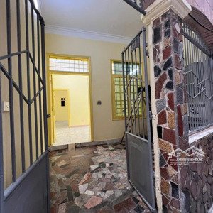 cho thuê nr 3pn, 2wc, 50m2 tại đê la thành, đống đa, hà nội, giá 10 triệu vnd