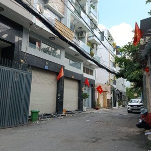 chính chủ bán nhà 3 lầu cmt8 quận 10, 5*12 giá 12 tỷ hẻm 6m