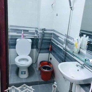 chính chủ cho thuê nhà hxh lạc long quân q.11 hxh 3,5x12 trệt lầu st 3pn 3wc nt 11tr n
