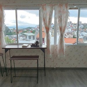 nhà liên kế đang kinh doanh đường ngô thì sỹ. dt 76m2, 2 lầu, 4 pn. đường ô tô. view đẹp giá 4.9 tỷ
